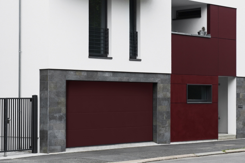Residential Garage Doors | QUANTUM | R-16