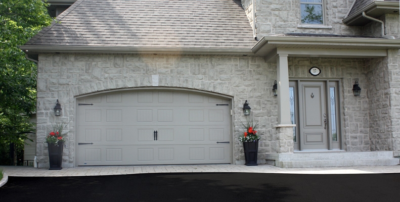 Residential Garage Doors | NEW HAMPSHIRE | R-16