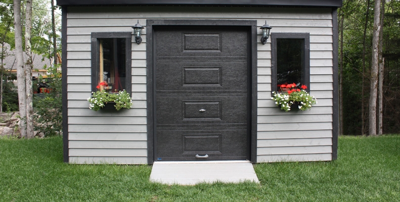 Garage Doors: Premium (R-16)